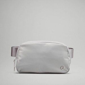 NWT Lululemon Everywhere Belt Bag